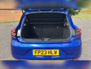 Used Renault Clio 2023 for sale - 79205650: Photo