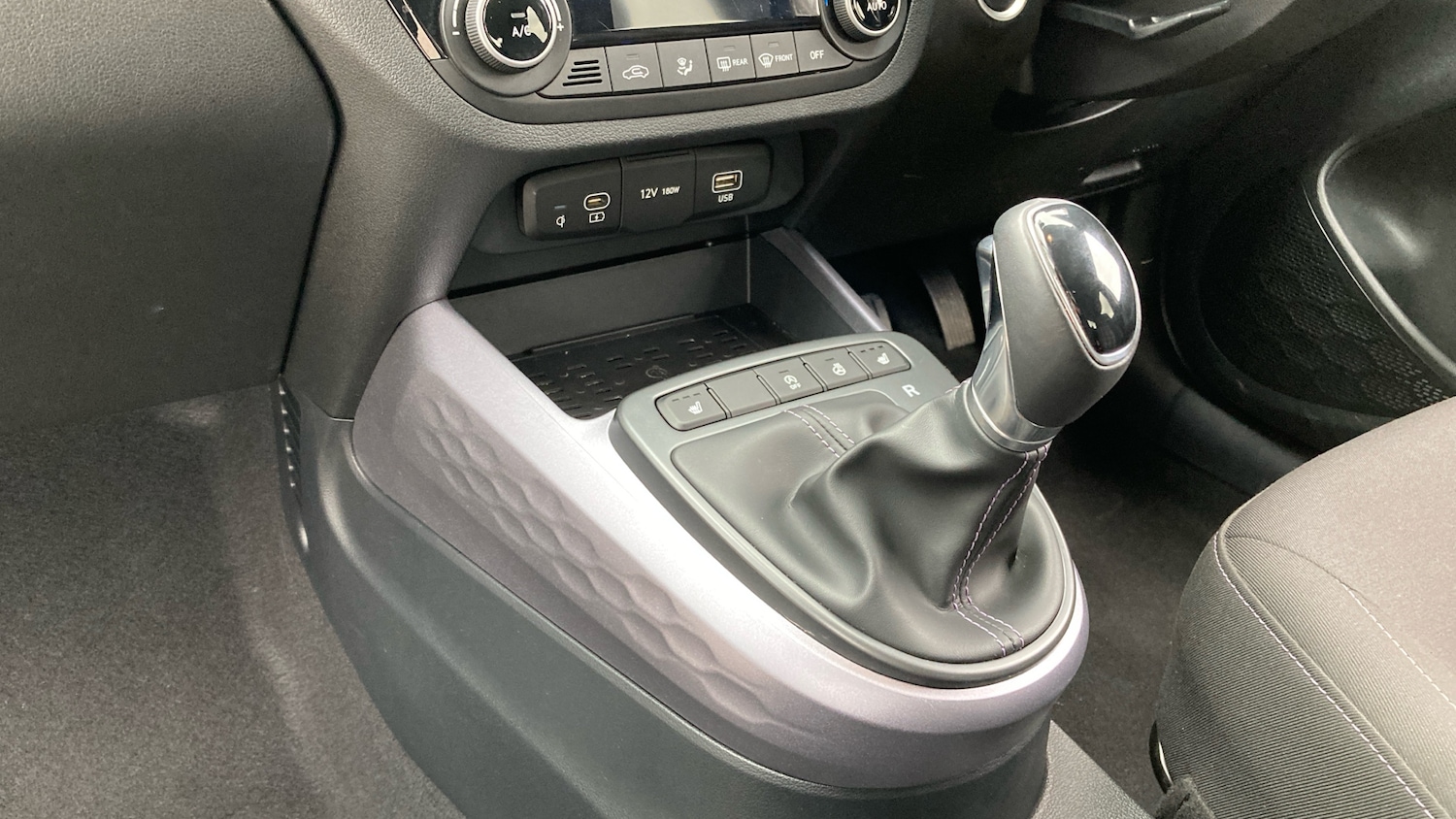 Used Hyundai i10 2024 for sale - 76078005: Photo 13