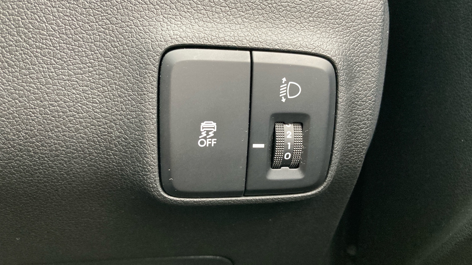 Used Hyundai i10 2024 for sale - 76078005: Photo 26