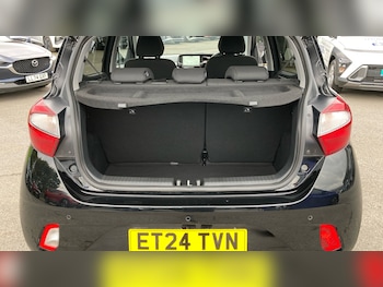 Used Hyundai i10 2024 for sale - 76078005: Photo 4
