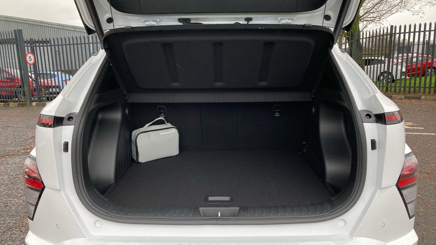 Used Hyundai KONA 2025 for sale - 76464392: Photo 4