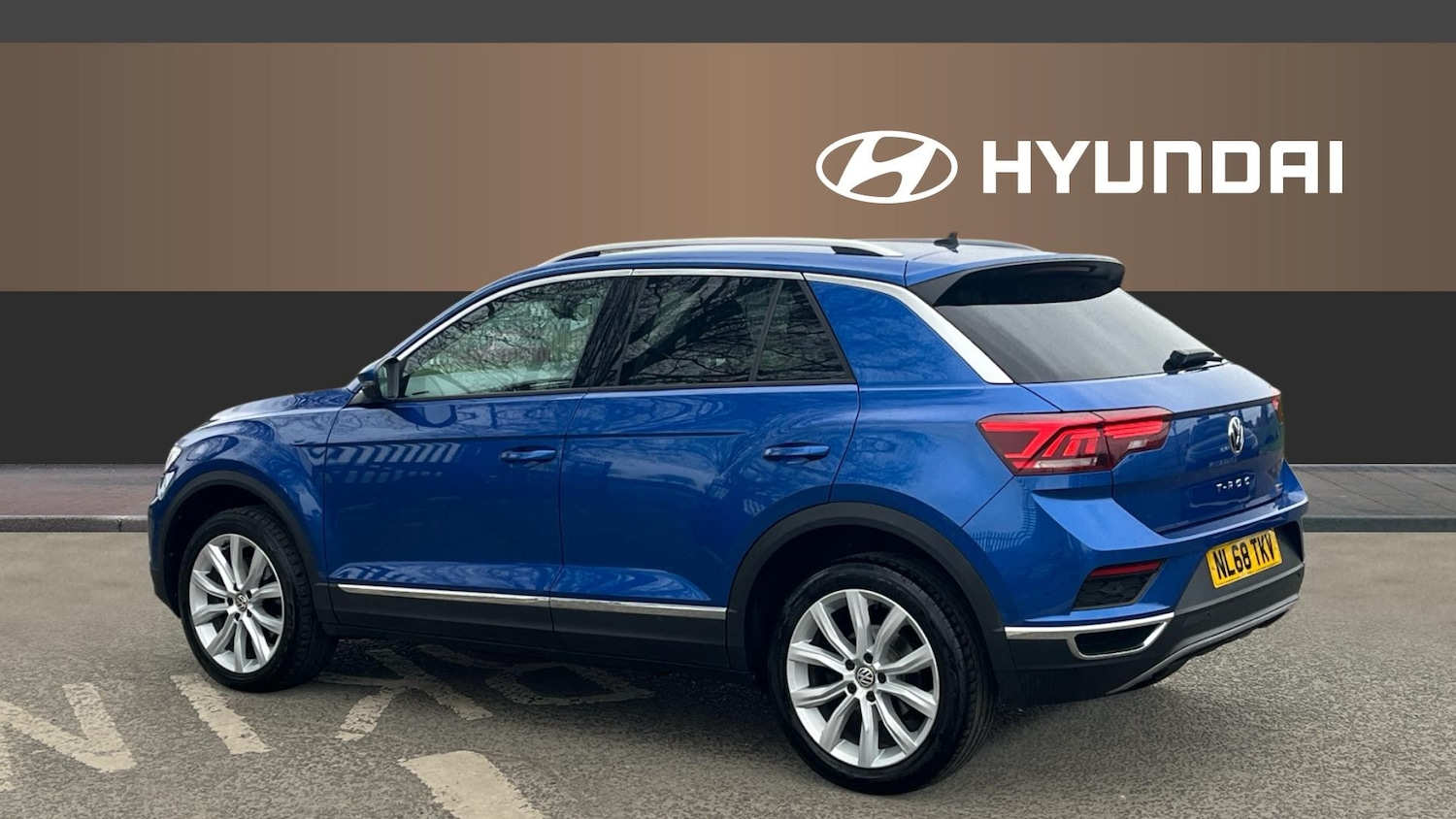 Used Volkswagen T-Roc 2018 for sale - 78152872: Photo 2