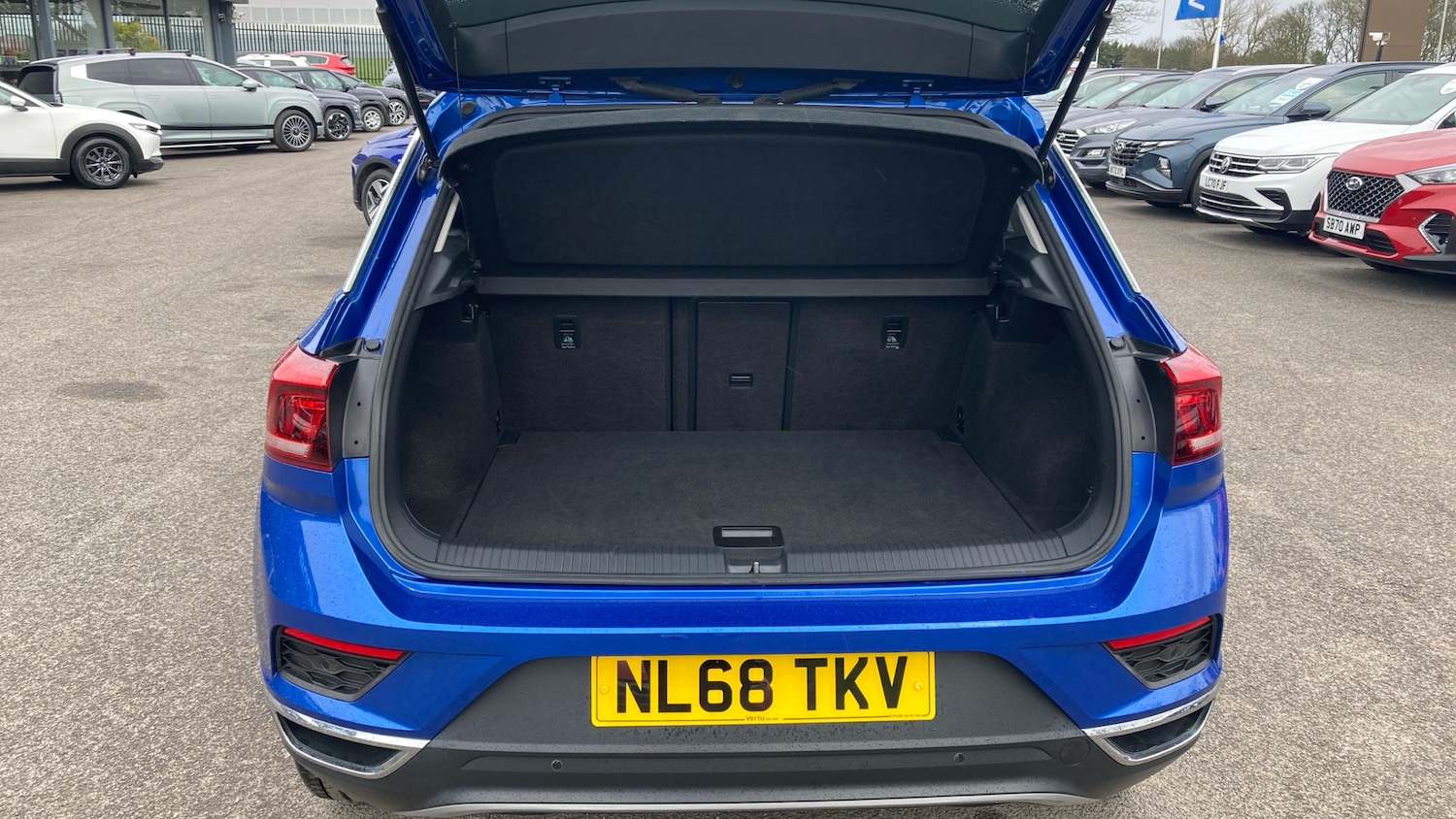 Used Volkswagen T-Roc 2018 for sale - 78152872: Photo 4