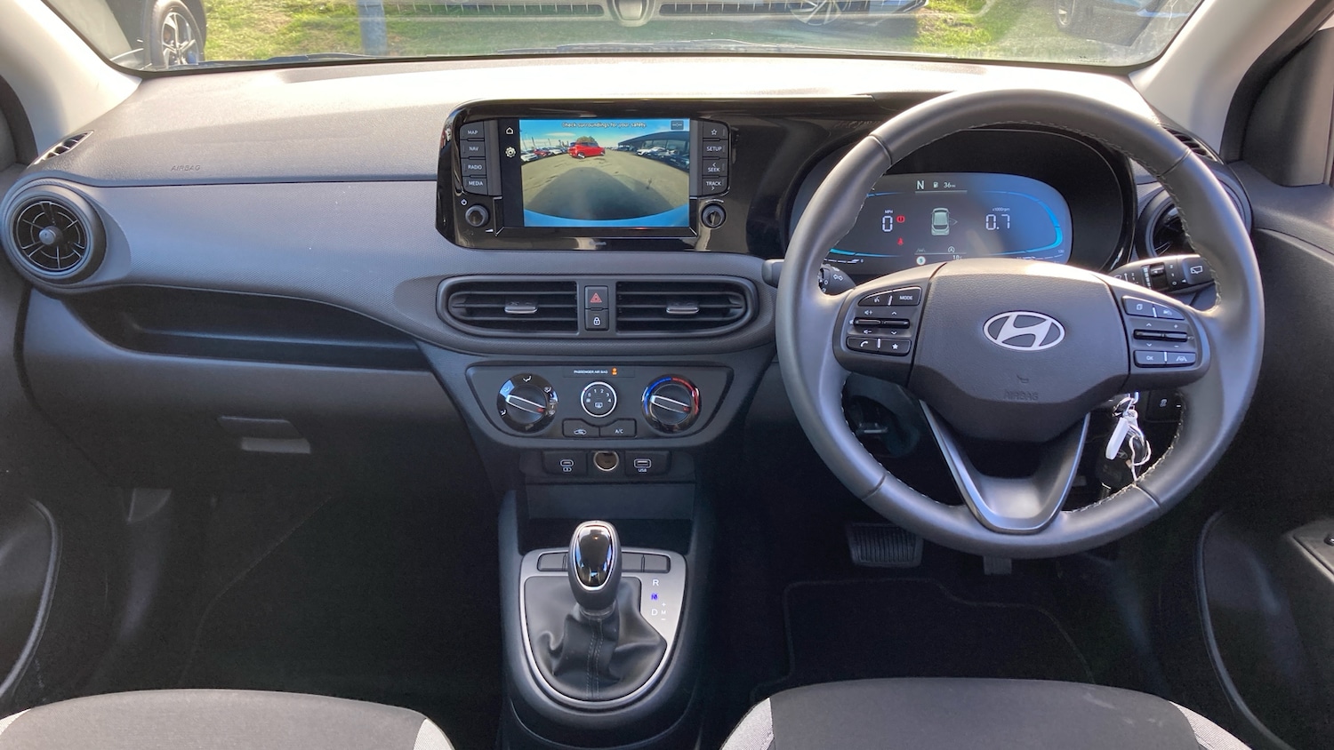 Used Hyundai i10 2024 for sale - 76117305: Photo 10