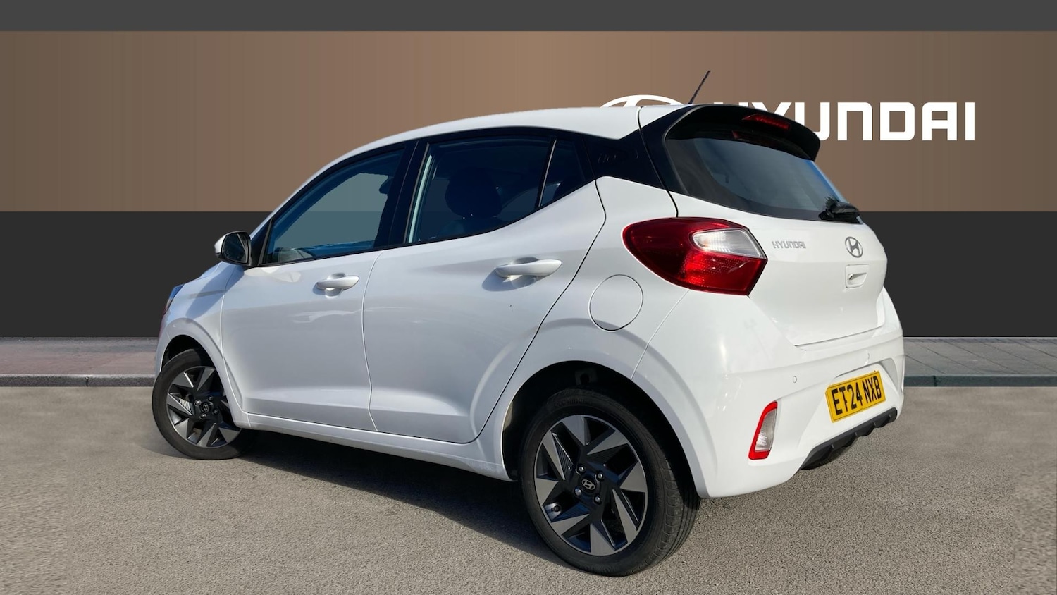 Used Hyundai i10 2024 for sale - 76117305: Photo 2