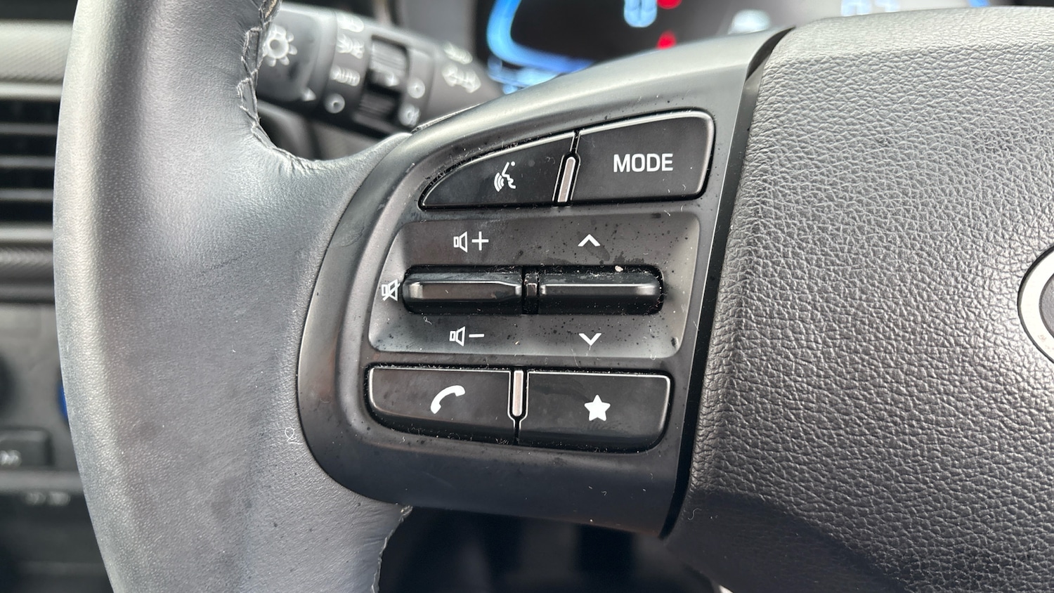 Used Hyundai i10 2023 for sale - 77676974: Photo 21