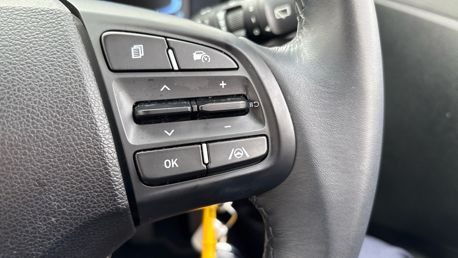 Used Hyundai i10 2023 for sale - 77676974: Photo 22