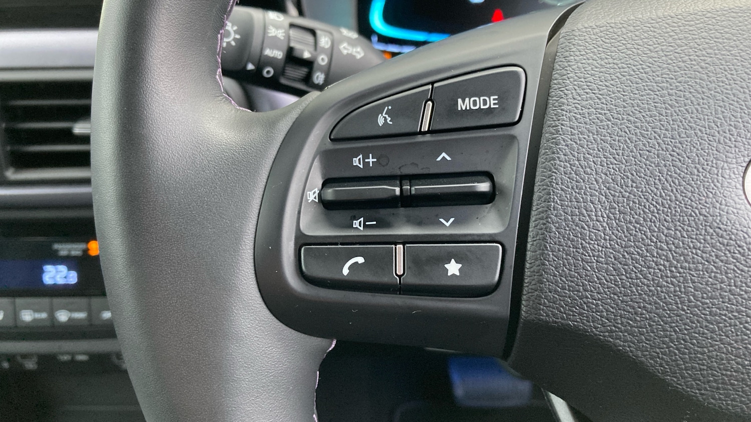 Used Hyundai i10 2024 for sale - 77298211: Photo 31