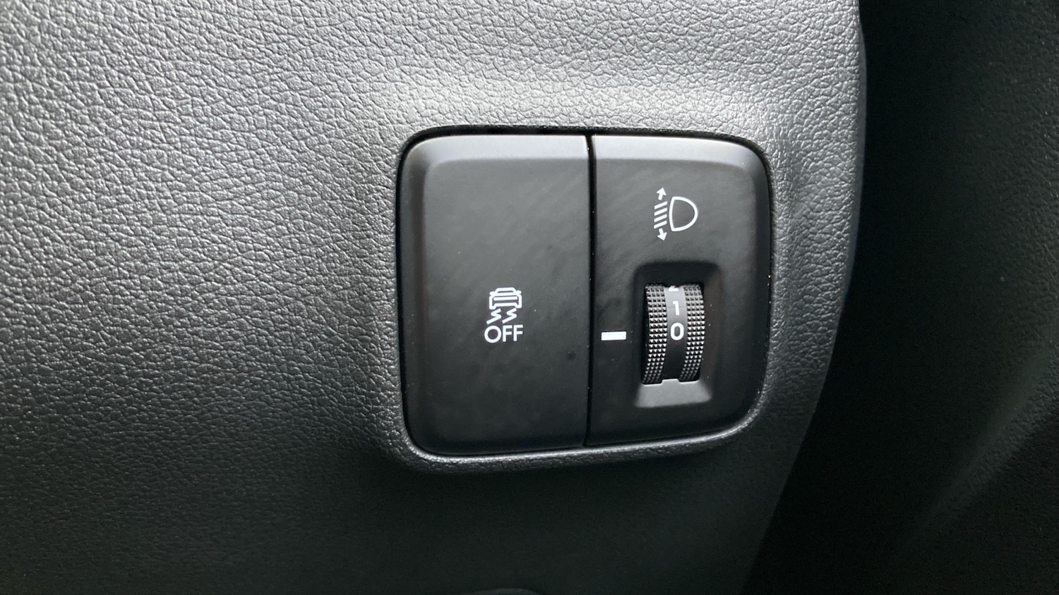 Used Hyundai i10 2024 for sale - 77298211: Photo 33