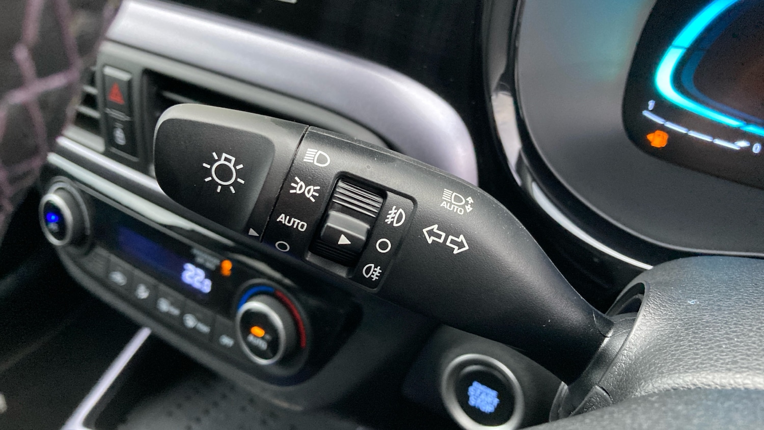 Used Hyundai i10 2024 for sale - 77298211: Photo 34