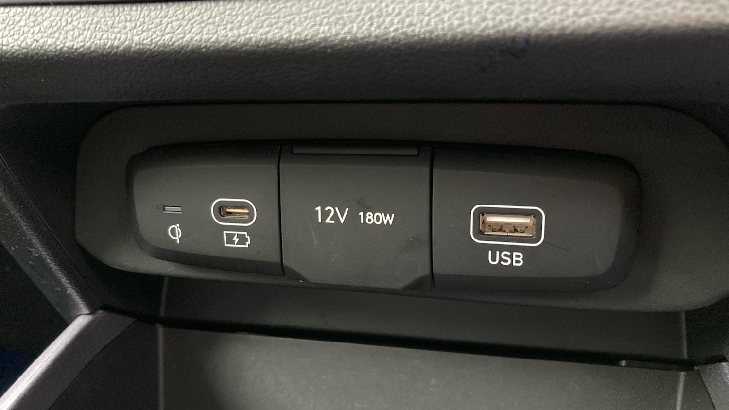 Used Hyundai i10 2024 for sale - 77298211: Photo 39