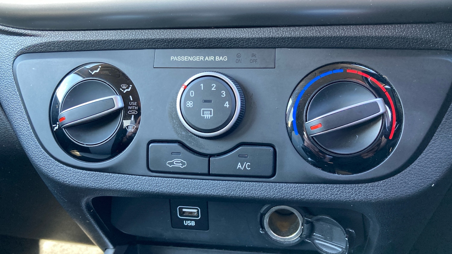 Used Hyundai i10 2020 for sale - 76117306: Photo 20