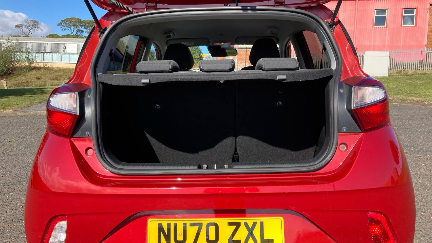 Used Hyundai i10 2020 for sale - 76117306: Photo 4