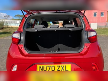Used Hyundai i10 2020 for sale - 76117306: Photo 4