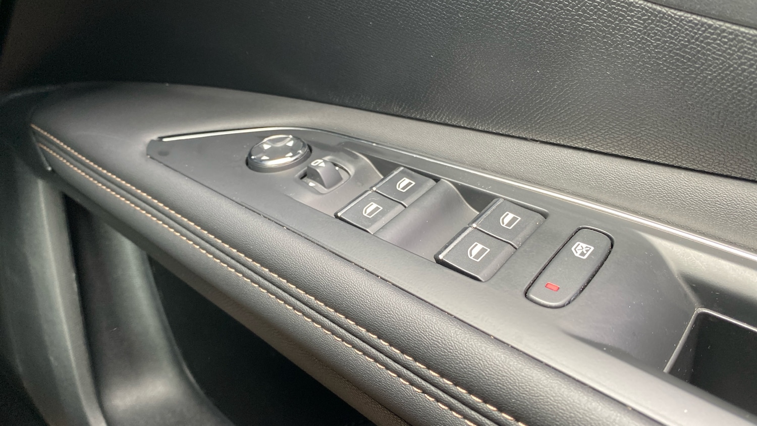 Used Peugeot 3008 2023 for sale - 77732997: Photo 31