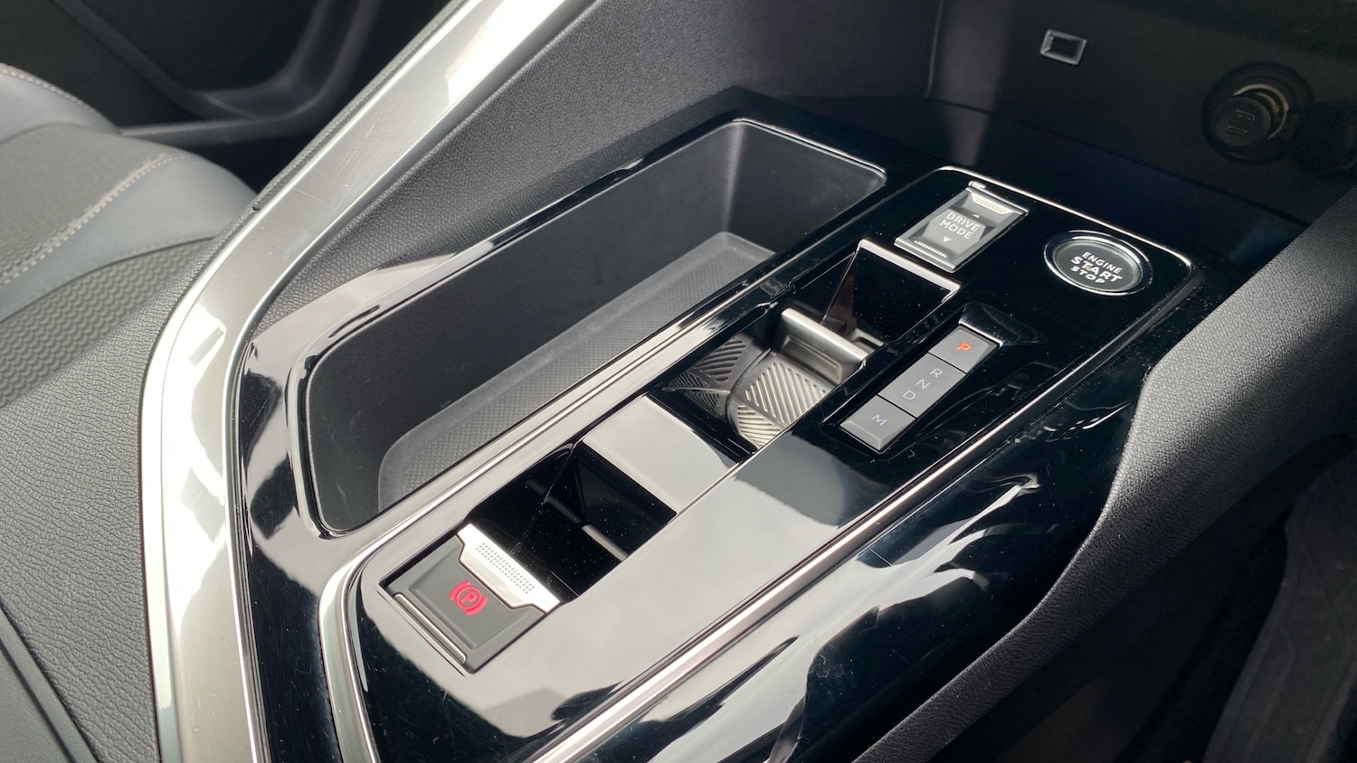 Used Peugeot 3008 2023 for sale - 77732997: Photo 37