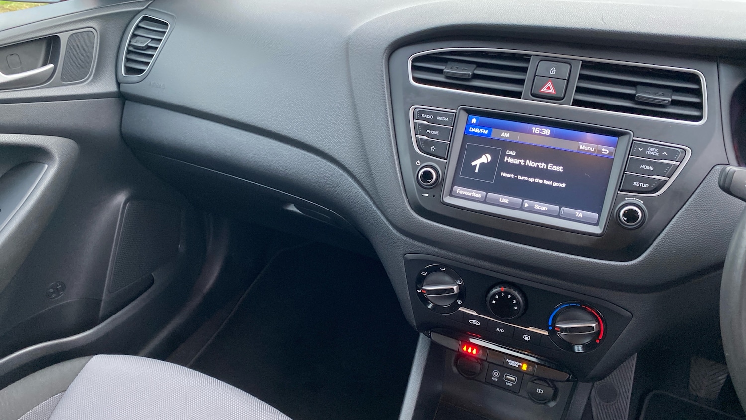 Used Hyundai i20 2019 for sale - 76426276: Photo 14