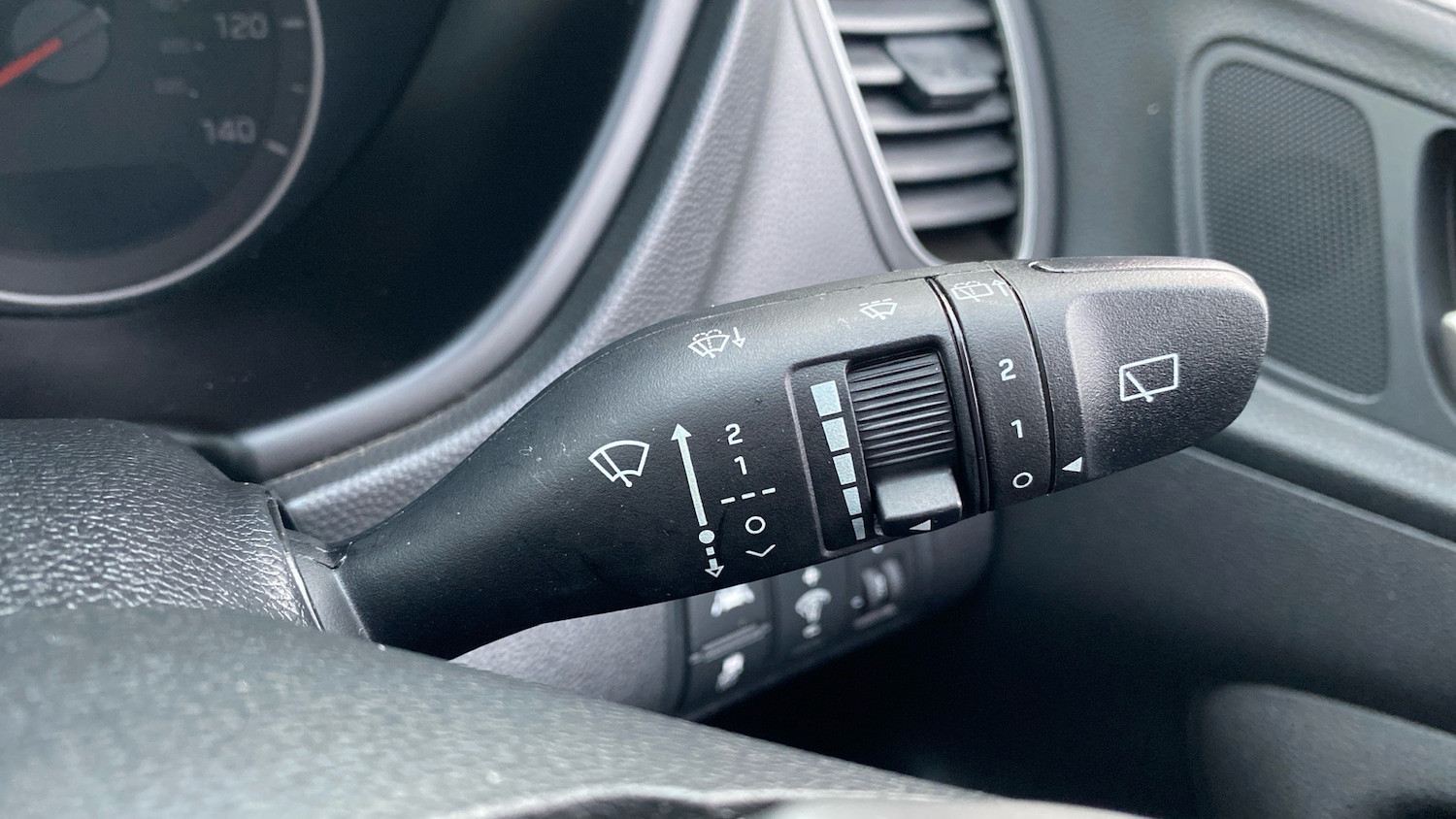 Used Hyundai i20 2019 for sale - 76426276: Photo 29