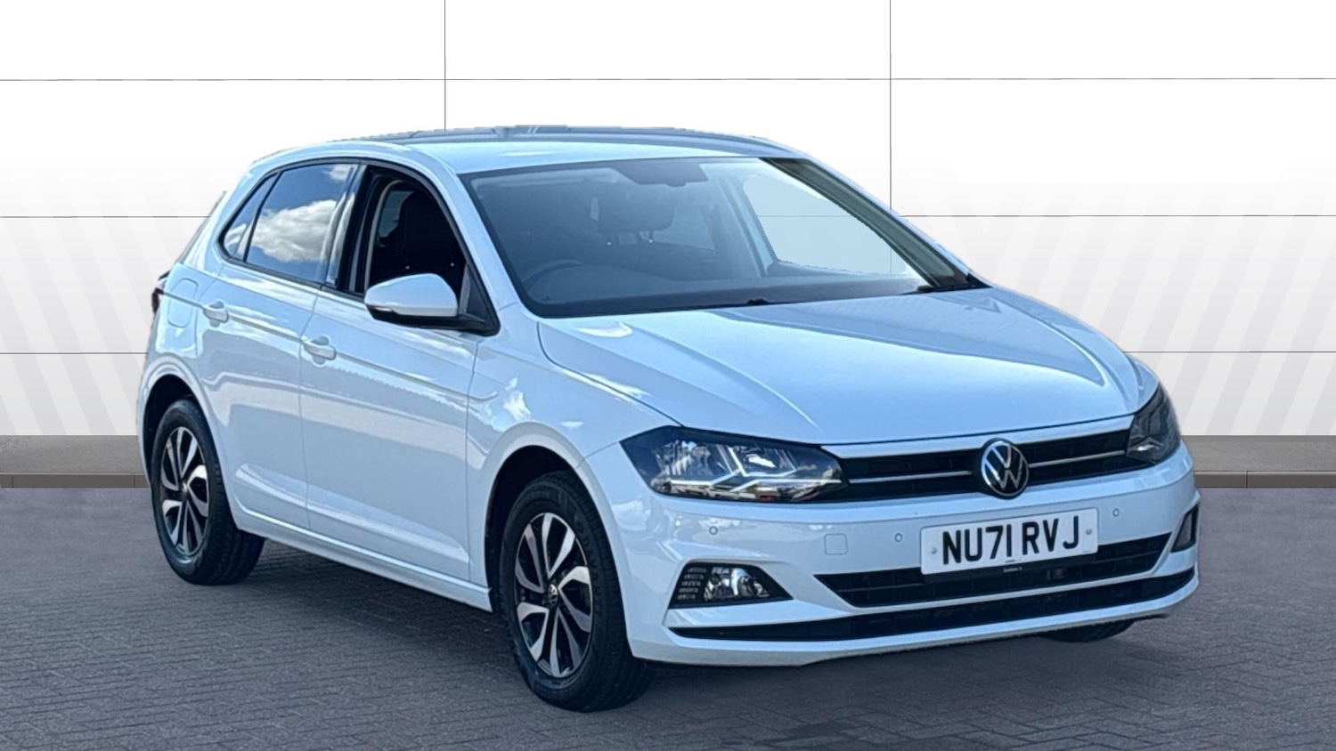 Used Volkswagen Polo 2021 for sale - 76877367: Photo 1