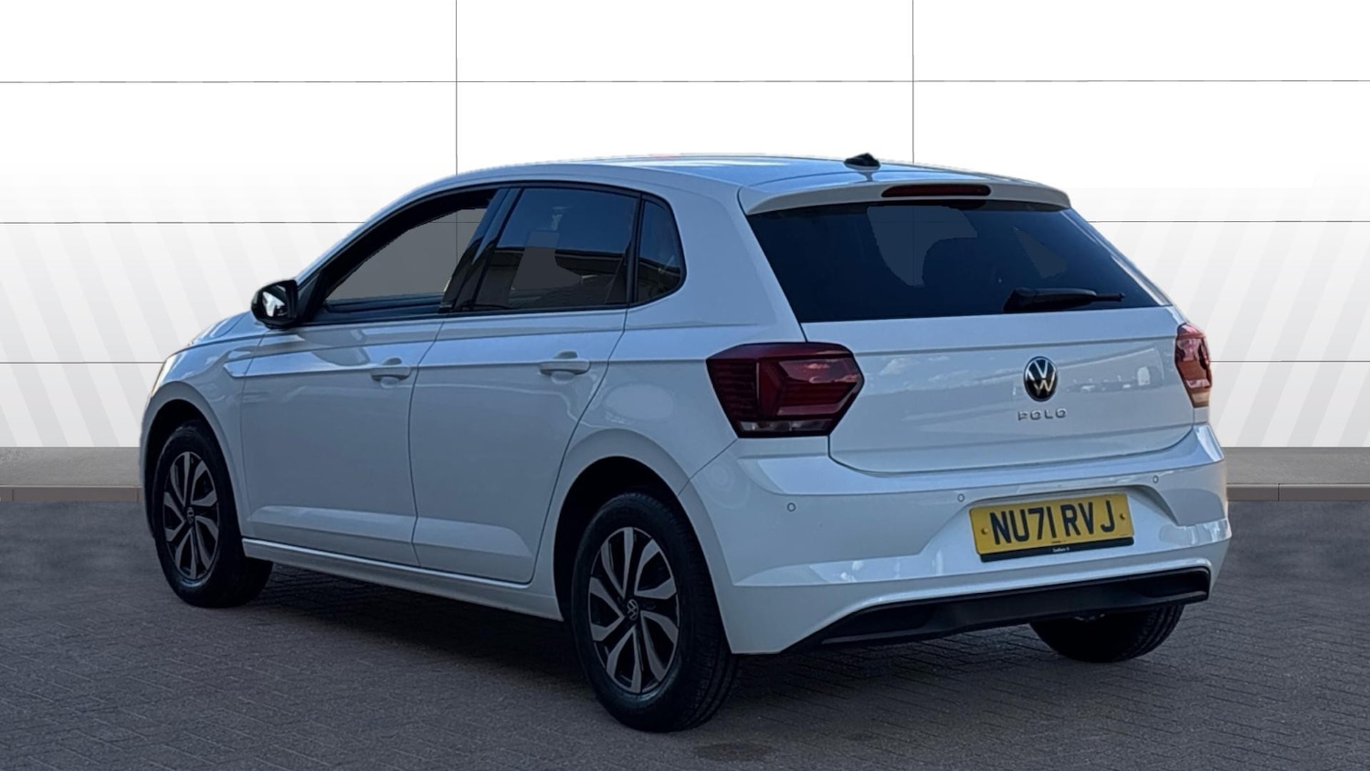 Used Volkswagen Polo 2021 for sale - 76877367: Photo 2