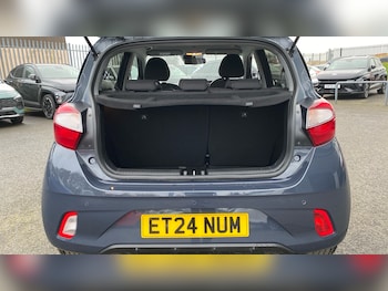 Used Hyundai i10 2024 for sale - 77114073: Photo