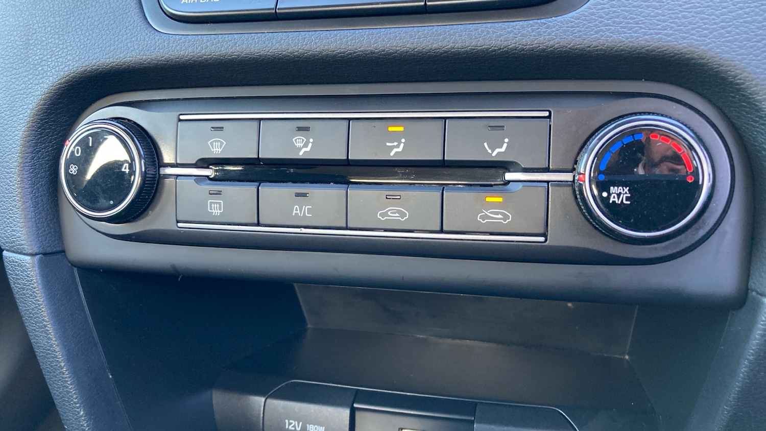 Used Kia XCeed 2022 for sale - 76146483: Photo 30