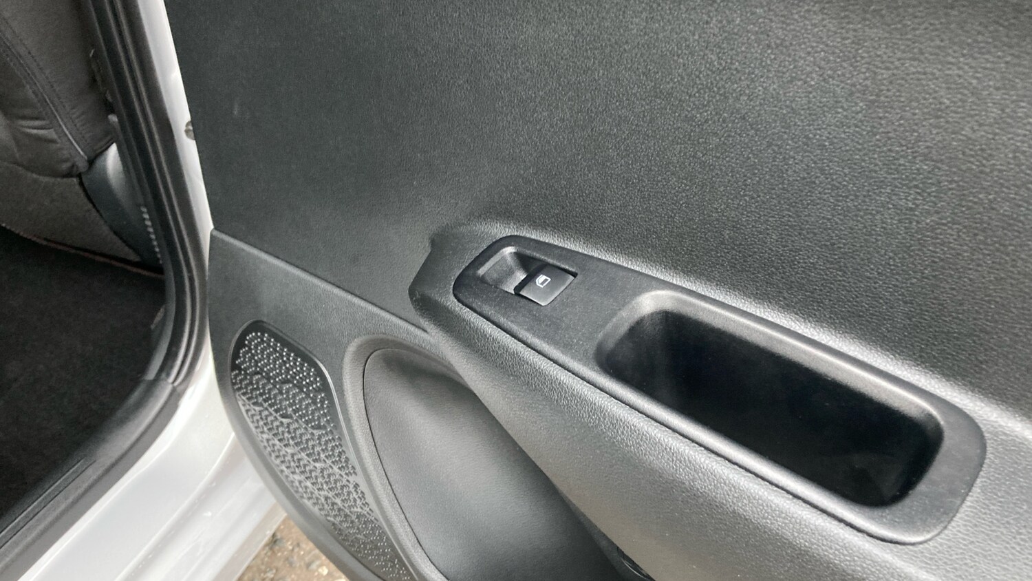 Used Hyundai i10 2023 for sale - 76611566: Photo 15