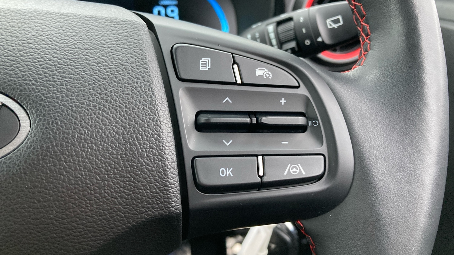 Used Hyundai i10 2023 for sale - 76611566: Photo 24