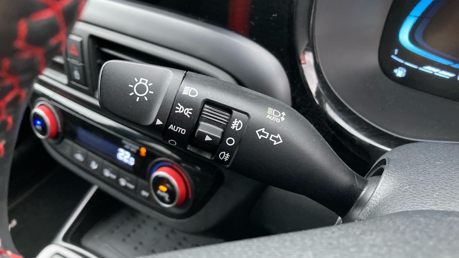 Used Hyundai i10 2023 for sale - 76611566: Photo 25