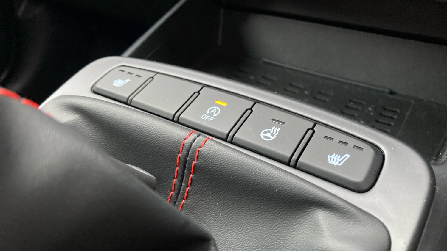 Used Hyundai i10 2023 for sale - 76611566: Photo 29