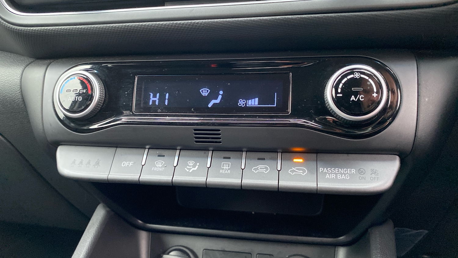 Used Hyundai KONA 2022 for sale - 76565308: Photo 30