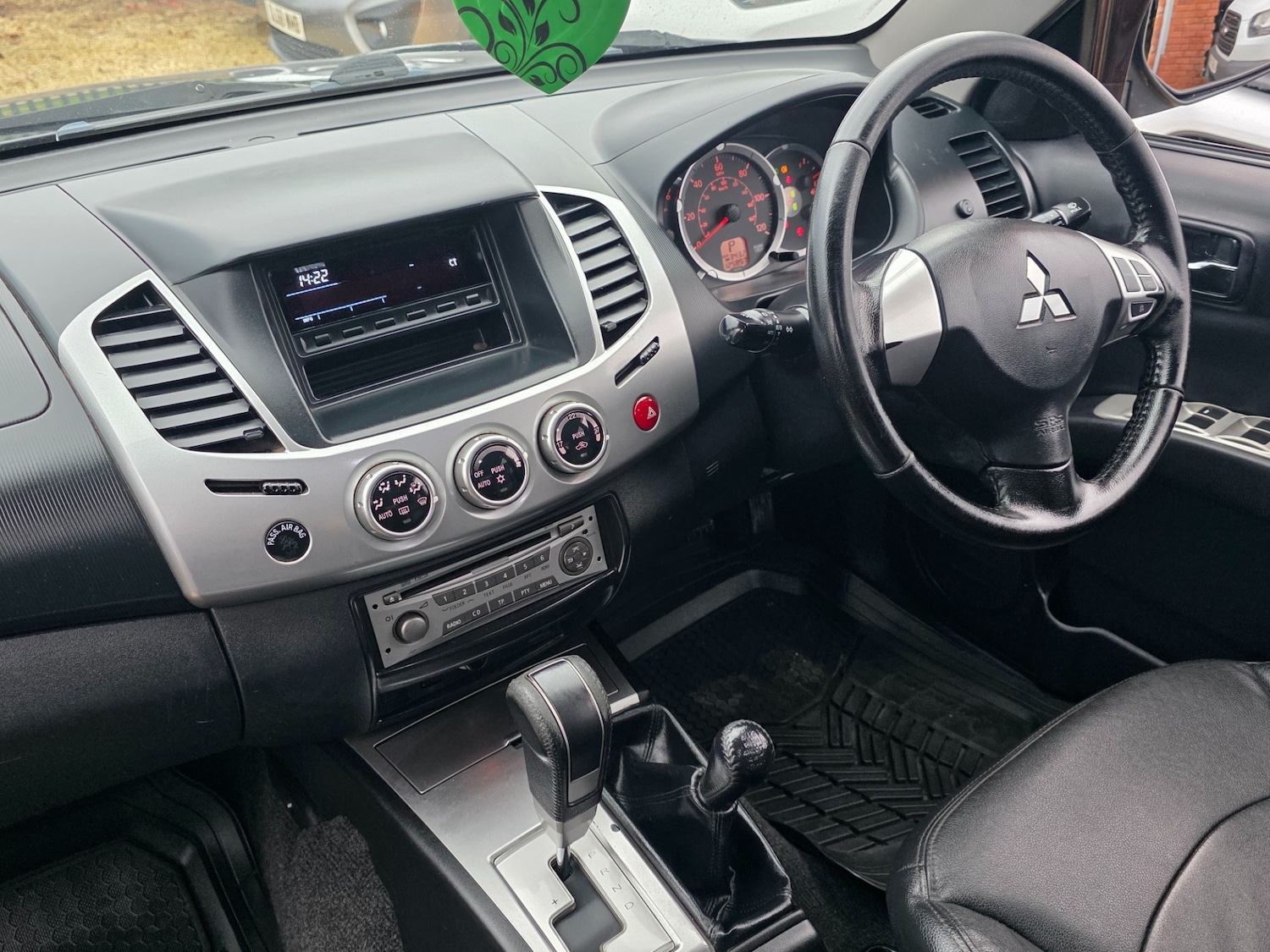 Used Mitsubishi L200 2014 for sale - 76821984: Photo 12