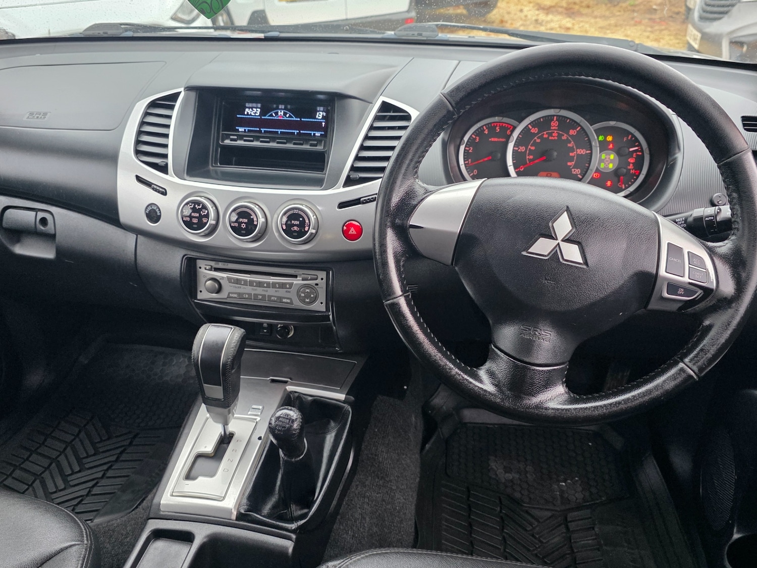 Used Mitsubishi L200 2014 for sale - 76821984: Photo 8