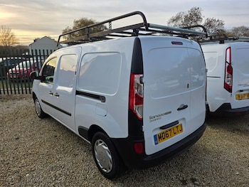 Used Renault Kangoo 2018 for sale - 76681660: Photo