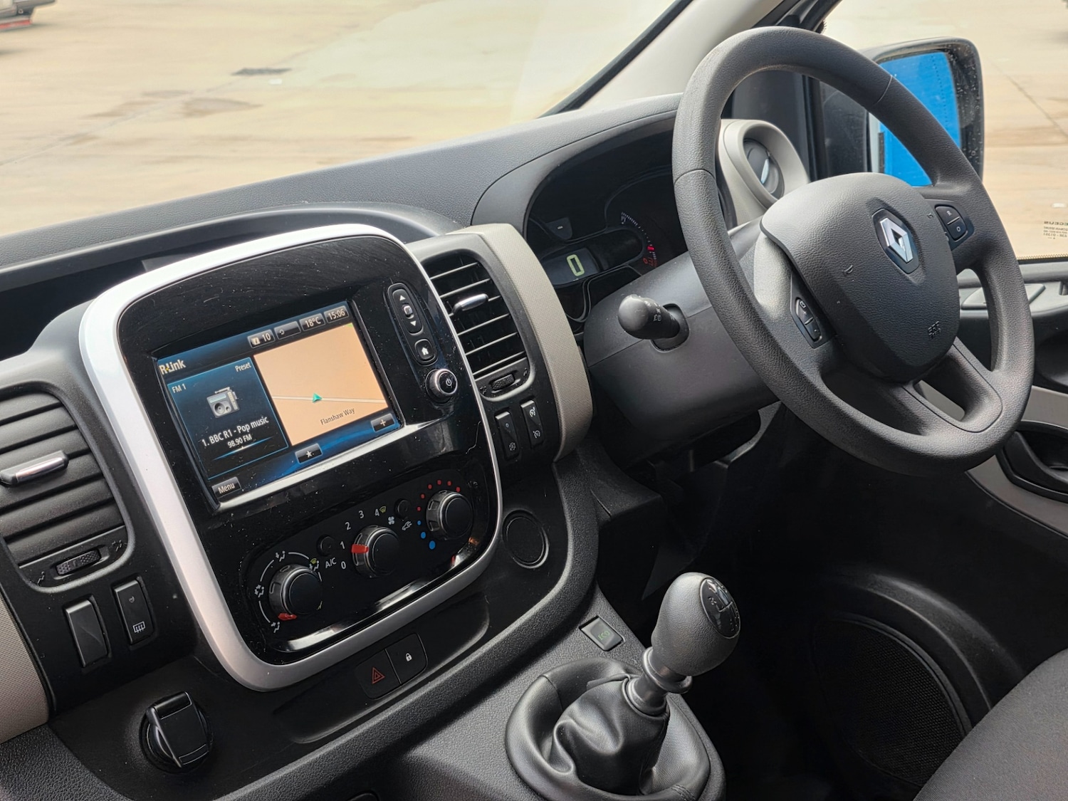 Used Renault Trafic 2019 for sale - 77804141: Photo 12