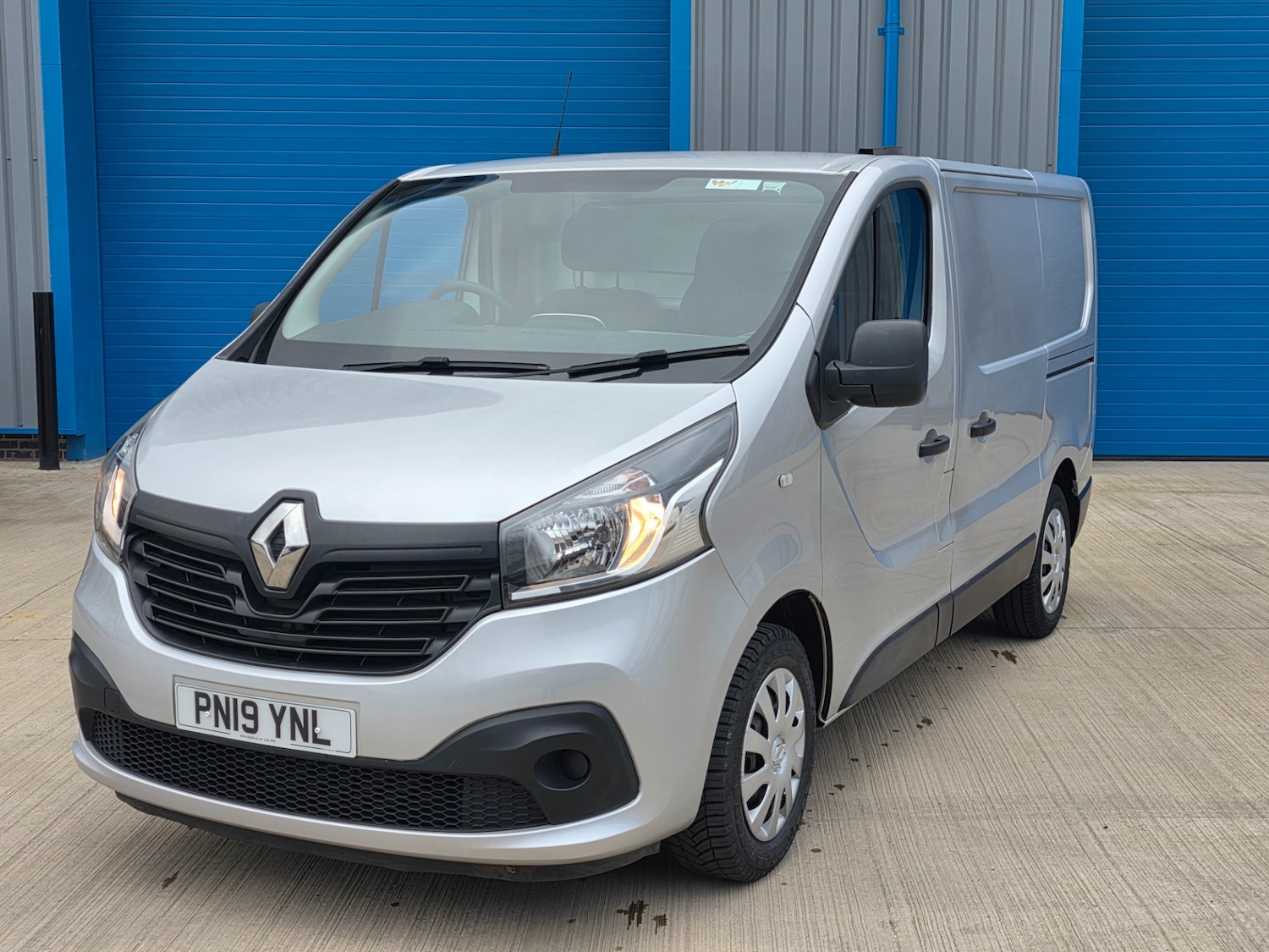 Used Renault Trafic 2019 for sale - 77804141: Photo 2