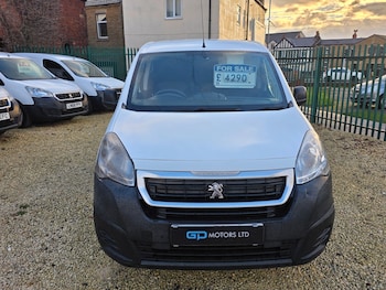Used Peugeot Partner 2018 for sale - 76682673: Photo