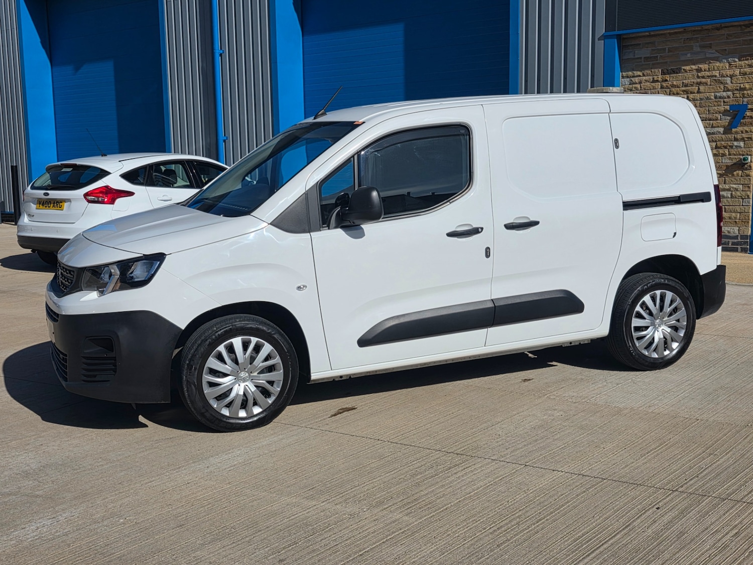 Used Peugeot Partner 2020 for sale - 77921067: Photo 9