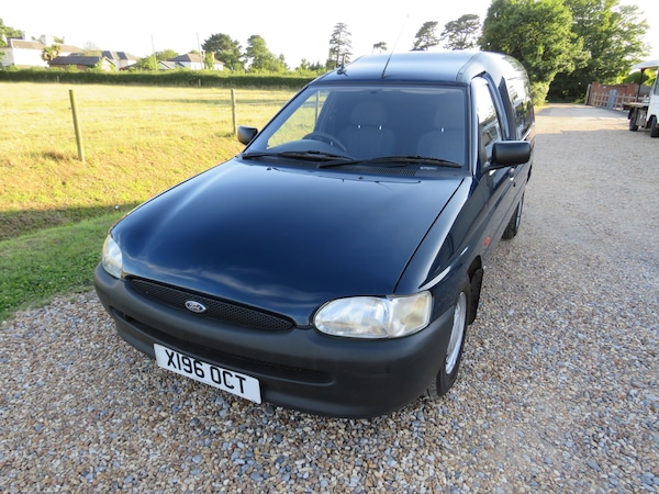 Used Ford Escort 2001 for sale - 75183967: Photo 5