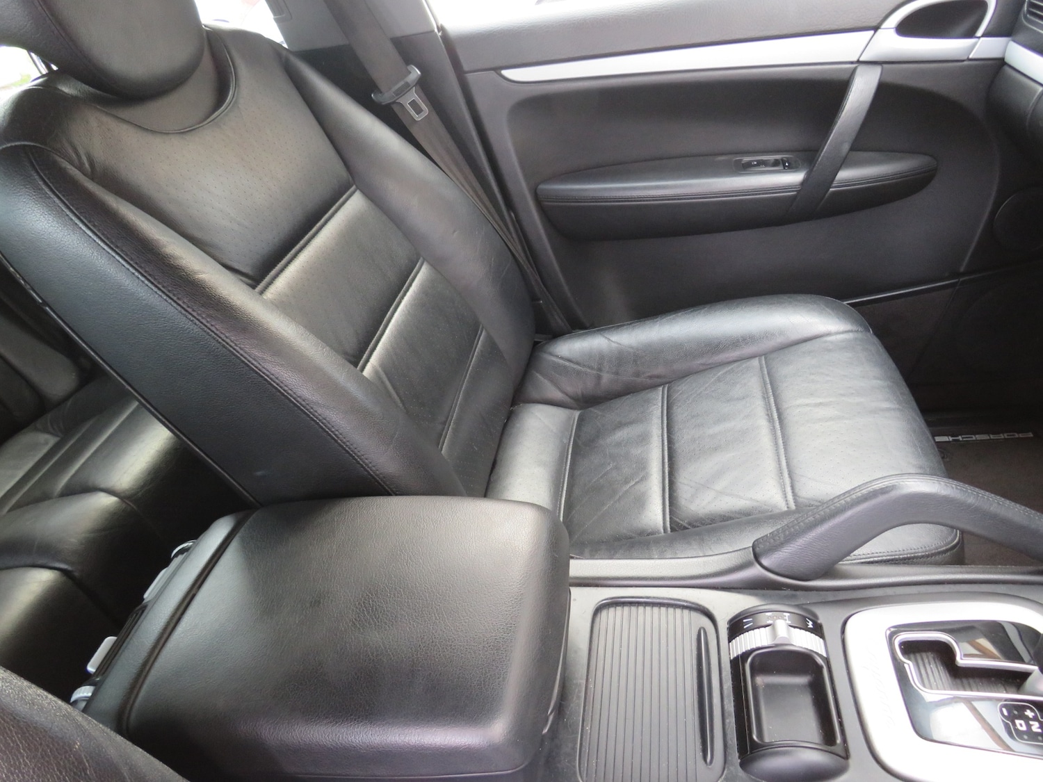 Used Porsche Cayenne 2005 for sale - 75618781: Photo 82