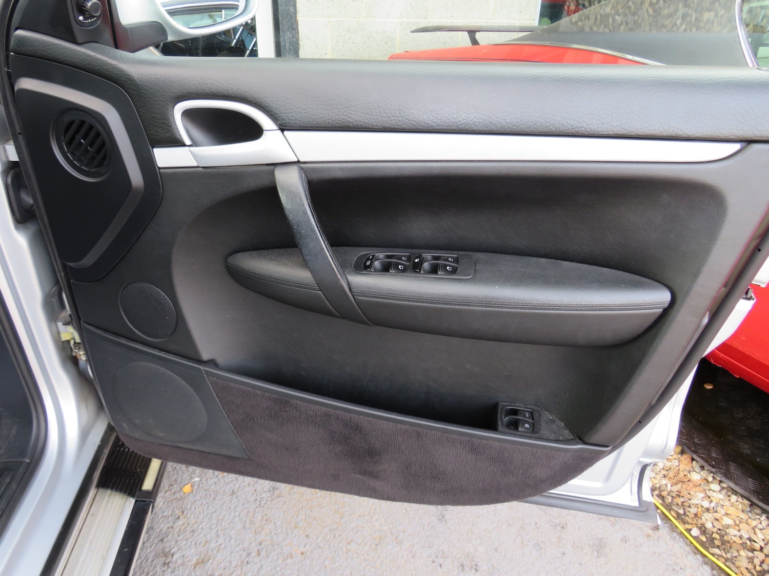 Used Porsche Cayenne 2005 for sale - 75618781: Photo 85