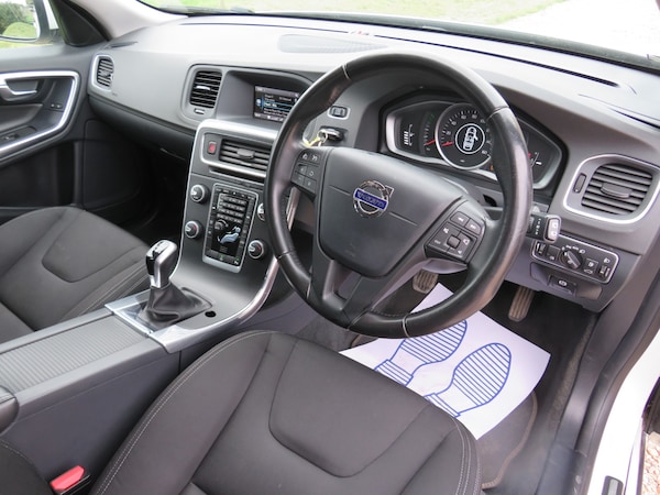 Used Volvo V60 2018 for sale - 76288643: Photo 11