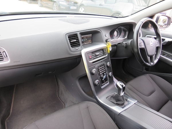 Used Volvo V60 2018 for sale - 76288643: Photo 20