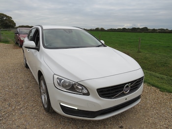 Used Volvo V60 2018 for sale - 76288643: Photo 3