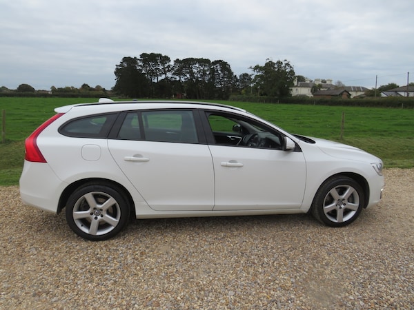 Used Volvo V60 2018 for sale - 76288643: Photo 5