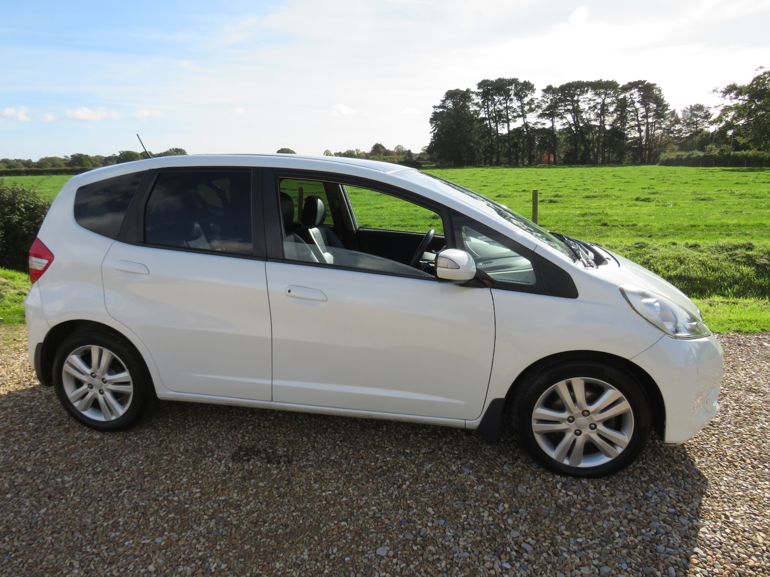 Used Honda Jazz 2013 for sale - 76341460: Photo 5