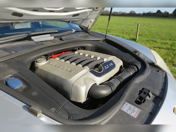 Used Porsche Cayenne 2006 for sale - 78090701: Photo