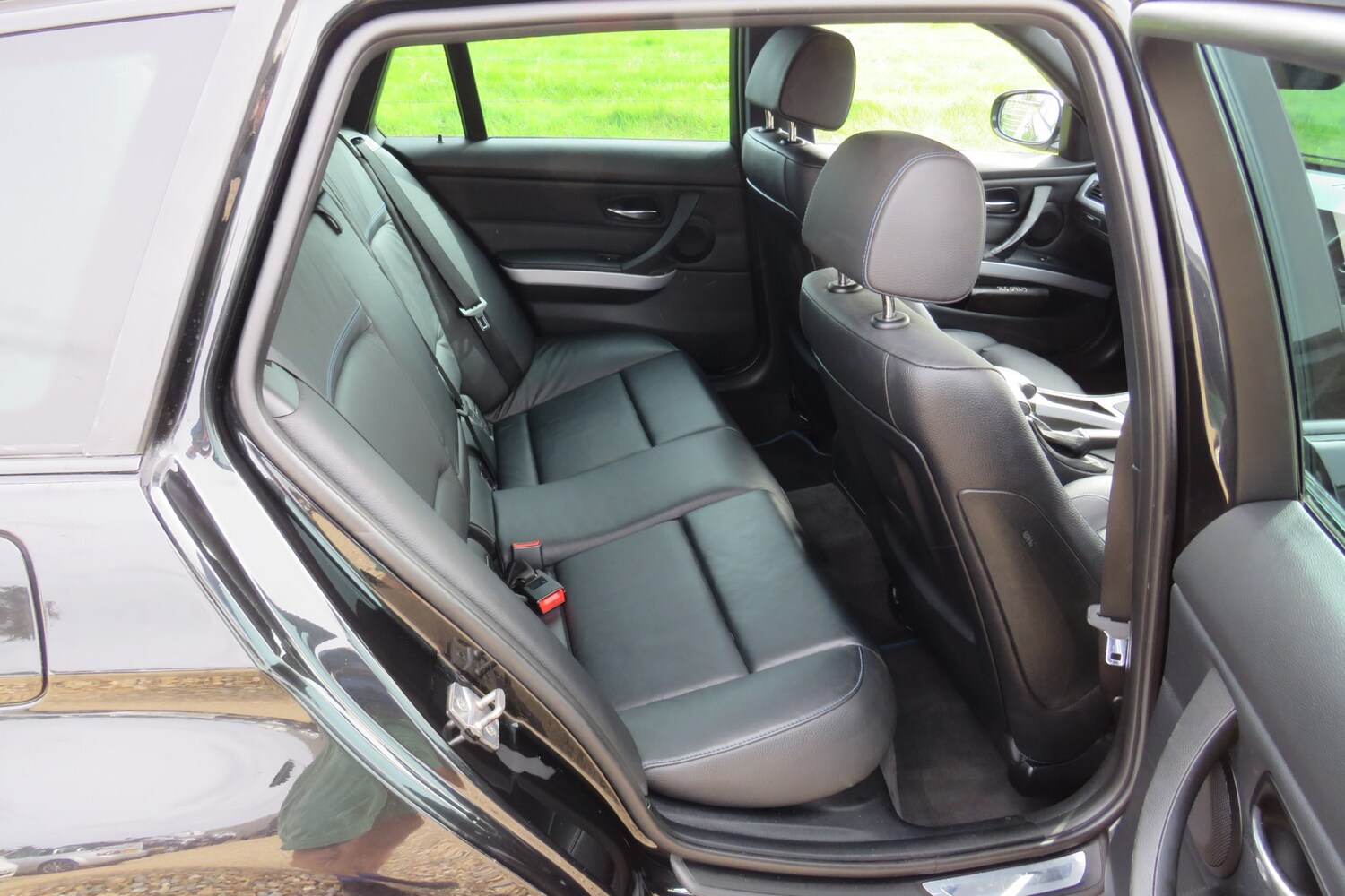 Used BMW 3 Series 2010 for sale - 78175925: Photo 18