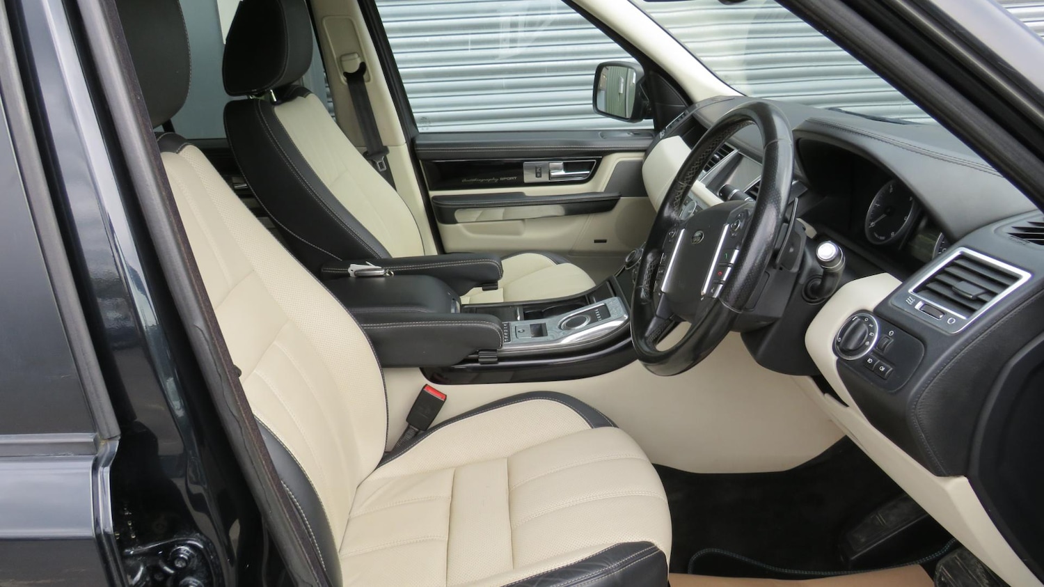 Used Land Rover Range Rover Sport 2011 for sale - 68400944: Photo 13