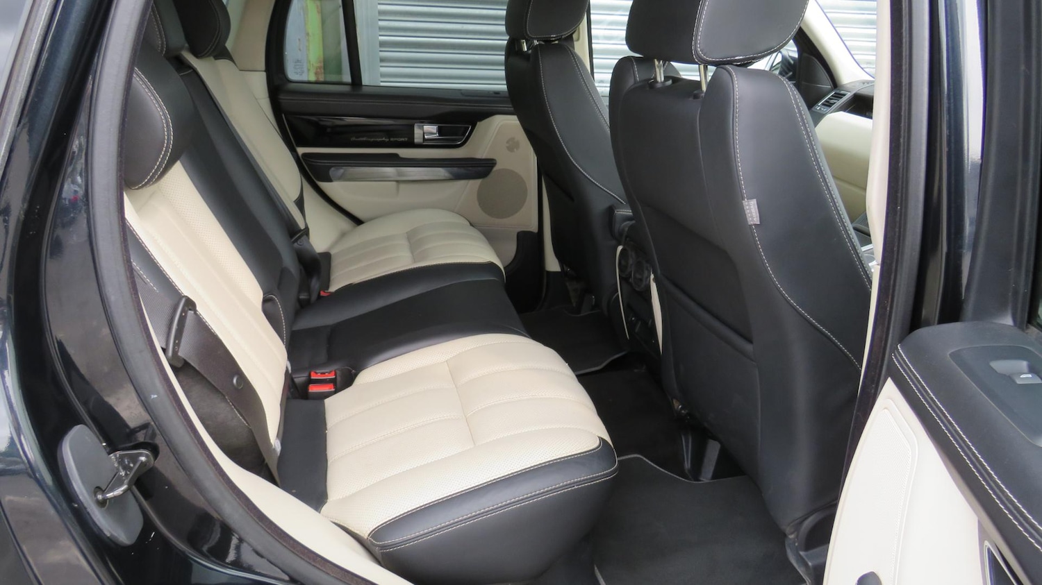 Used Land Rover Range Rover Sport 2011 for sale - 68400944: Photo 17